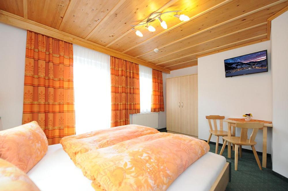 Gaestehaus Standardhaus Bed & Breakfast Saalbach-Hinterglemm