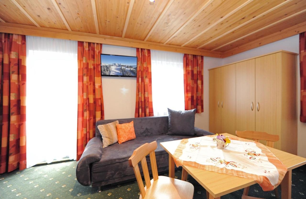 Bed & Breakfast Gaestehaus Standardhaus Saalbach-Hinterglemm